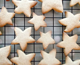 Easy Peasy Christmas Star Biscuits