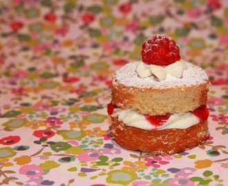 Mini Victoria sponge cakes