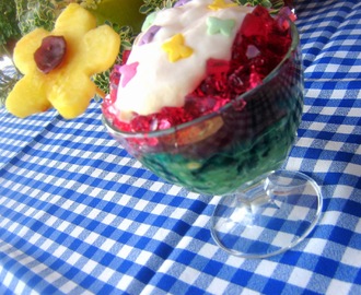 Letni deser z owocami i galaretką - Kwiatuszek