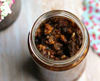 “Make-me-quick” date, apple & walnut mincemeat
