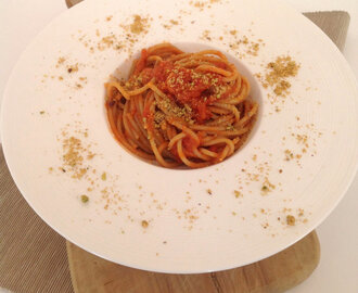 Spaghetti integrali con pistacchi e pangrattato – ricetta veloce