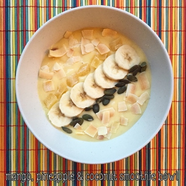 Mango, Pineapple and Coconut Tropical Smoothie Bowl