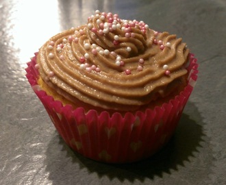 Haselnuss Cupcakes mit Nutella Topping