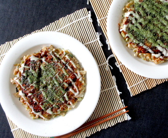 Vegaaninen okonomiyaki tofupekonilla
