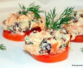 Linsen Lachs Tatar auf Tomaten