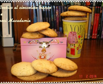 Cookies al Cioccolato Bianco e Noci Macadamia