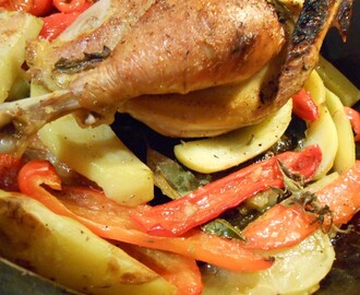 Pollo de corral al horno – Pollo de corral al horno con patatas y pimientos – Pollo ruspante al forno con patate e peperoni