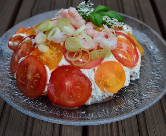 Tomaattilotta - kesäinen ruokapöydän kaunistaja