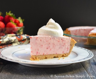 Frozen Strawberry Cheesecake For Mothers Day #SundaySupper