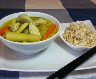 Pollo al curry verde estilo thai