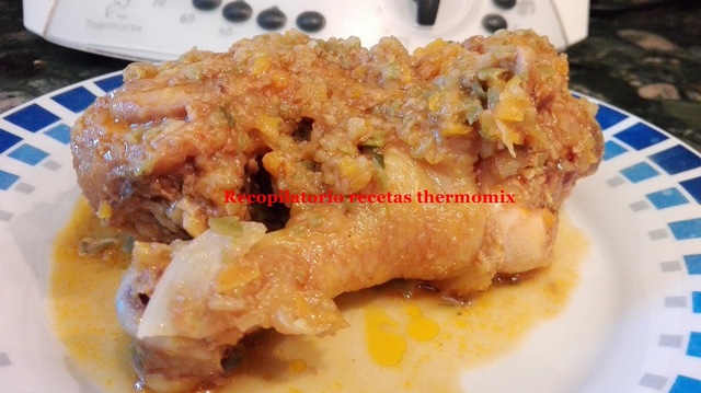 Pollo en salsa de verduras al Pedro Jiménez  thermomix