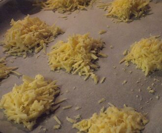 Västerbottenostchips, cheese chips, juustosipsit
