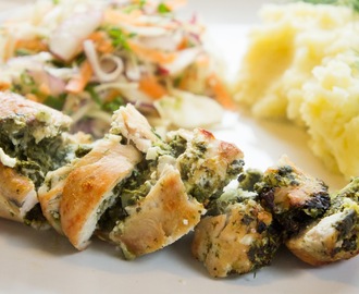 Roladki z kurczaka z jarmużem i fetą. / Chicken rolls with kale and feta cheese.