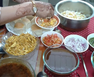 Misal pav ( maharashtrian cuisine )