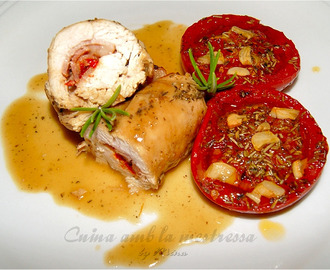 Rollitos de pollo al vino, con tomates confitados