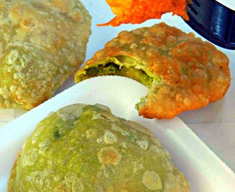 Green Peas Stuffed Kachori | Kachodi | Aloo dum masala