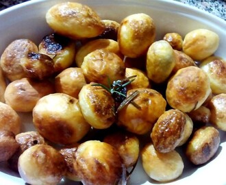 Patatas nuevas al horno – Patatas nuevas pequeñas asadas al horno – Patate novelle al rosmarino