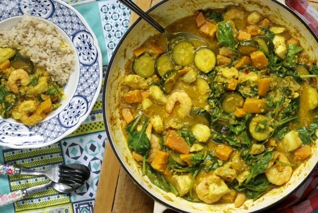 Mild fish and vegetable coconut curry
