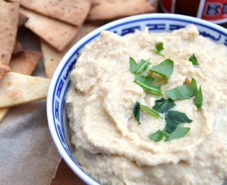 Toasted Sesame Houmous with Corn Tortilla Chips