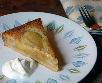 Cakes & Bakes : French pear tart