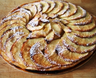 Tarta fina de manzanas – Tarte fine aux pommes