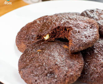 2 Syn Double Choc Chip Cookies | Slimming World