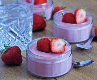 1/2 Syn Strawberry Mousse | Slimming World