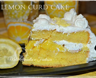 Lemon Curd Cake (Torta farcita con crema di limone, mandorle a scaglie e panna montata)