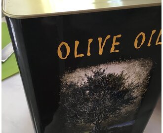 Recipe | Olive oil, orange and rosemary cake