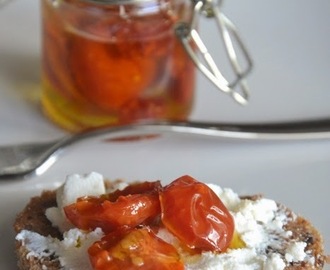 pomodorini ciliegia confit in olio al basilico