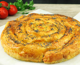 Savory ham and cheese pastry spiral: follow the curves to Nirvana