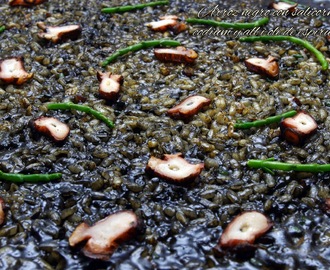 Arroz negro con salicornia, codium y all i oli de espirulina