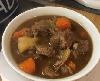 Slow cooker old fashioned beef stew (Slimming World friendly)