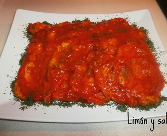 Filetes de lomo de cerdo con salsa de tomate