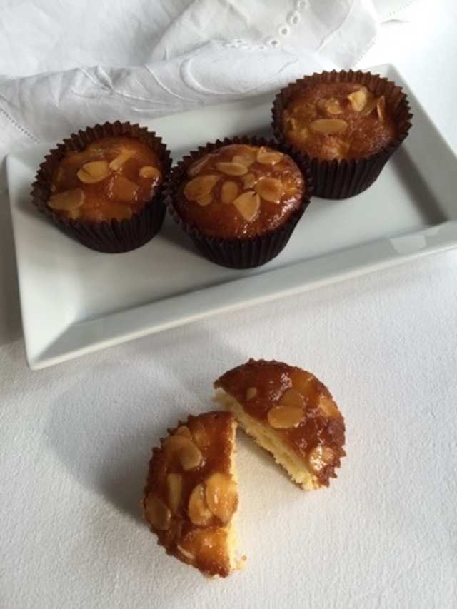 Apple and Almond Cakes