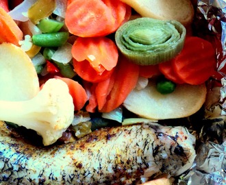 Pieczony szczupak w carry, z koprem, warzywami i olejem z awokado :)