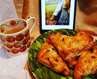 Apple turnovers + October #ReadCookEat linky
