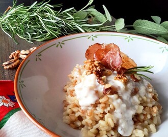 Riso d’Italia: Tre cereali con fondutina al Caprino, Noci e Mocetta croccante
