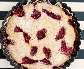 Torta con lamponi e latte di mandorle / Raspberries and almond milk cake recipe