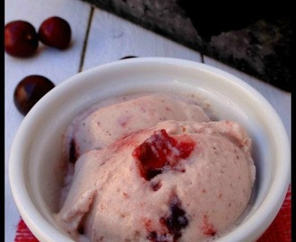 Helado de cereza...Cherry ice cream