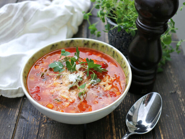 Vegetarisk Soppa Minestrone med Risoni – Godaste Vegetariska Soppan