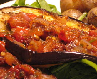 Kryddig aubergine med tomatsås