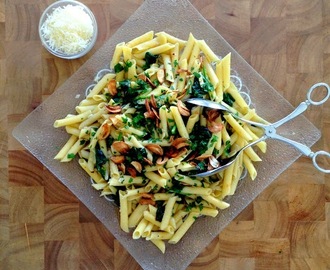 Garlic Trifecta with Quinoa Pasta and Spinach #NationalGarlicDay
