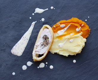 Kuřecí prsa v listovém těstě plněná houbami s hořčičnou omáčkou podle Jamieho Olivera