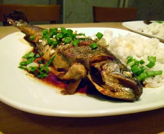 Ryba pieczona w imbirze i sosie sojowym