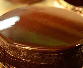 Réussir un glaçage au chocolat comme celui des palets à la framboise de Délices et Gourmandises