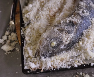 Branzino in der Salzkruste mit Zucchini trifolati