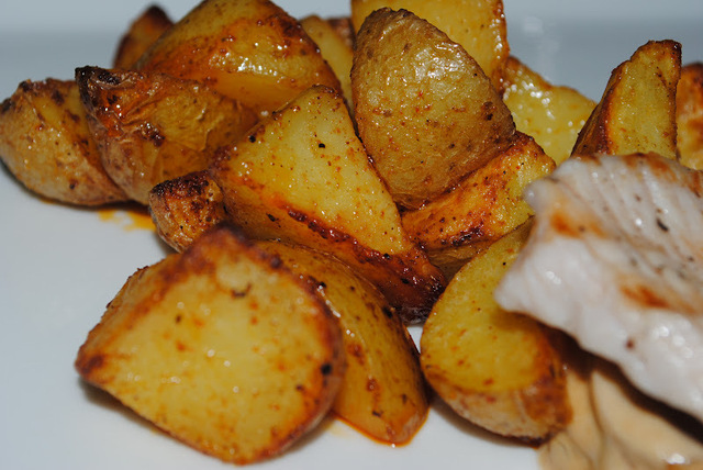Färgglad potatis i ugn