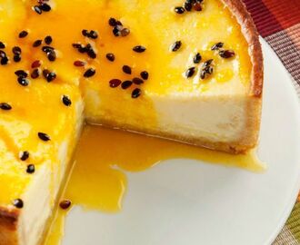 Cheesecake refrescante com maracujá e iogurte: aprenda a preparar a sobremesa