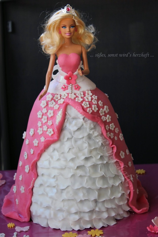 Eine Barbie Torte für Emely ♥